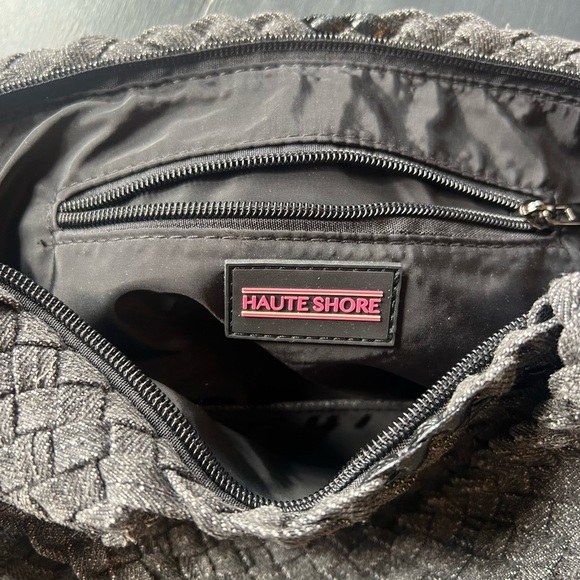 Elegant Black Woven Crossbody Bag - Picture 7 of 9